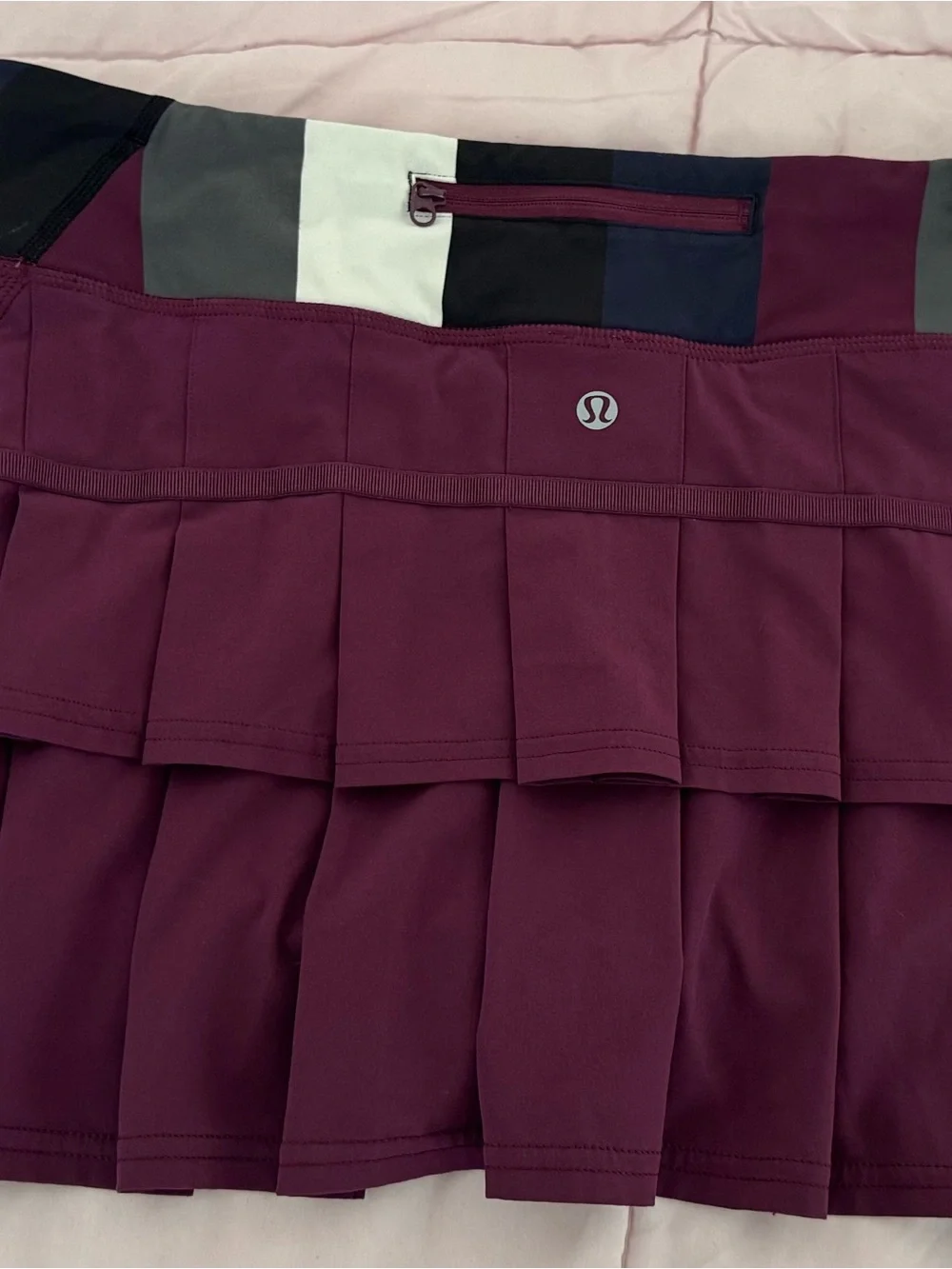 lululemon Run Pace Setter Skirt skort in plum pow stripe, size 8 pleated back